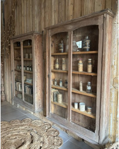 Ancienne vitrine d'école