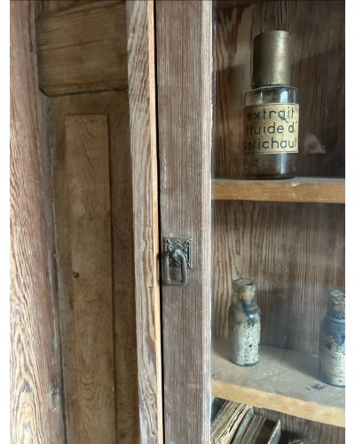 Ancienne vitrine d'école