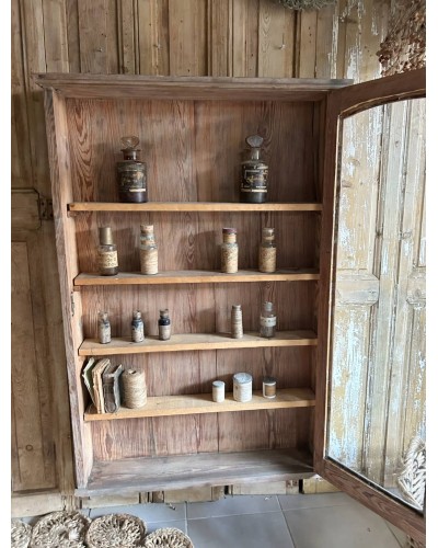 Ancienne vitrine d'école