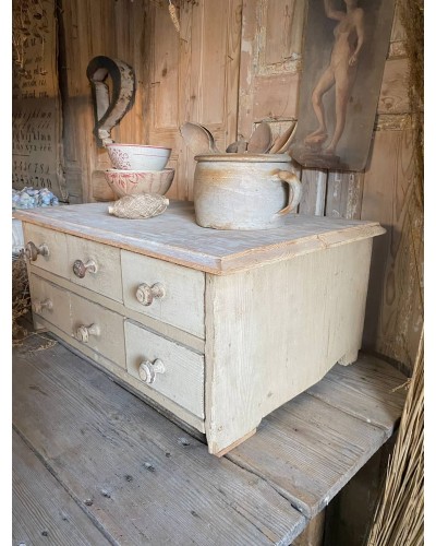 Petit meuble de métier