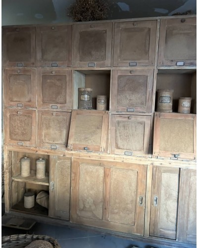 Imposant ancien meuble de métier