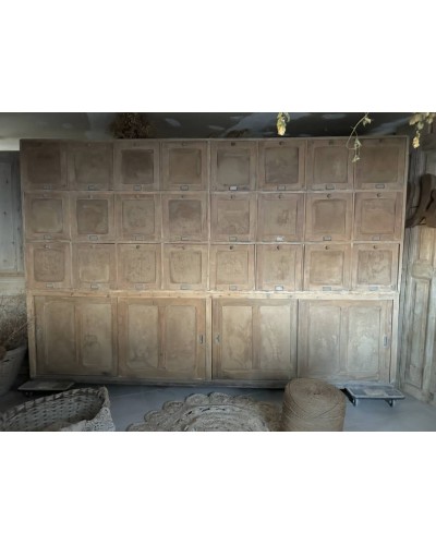 Imposant ancien meuble de métier