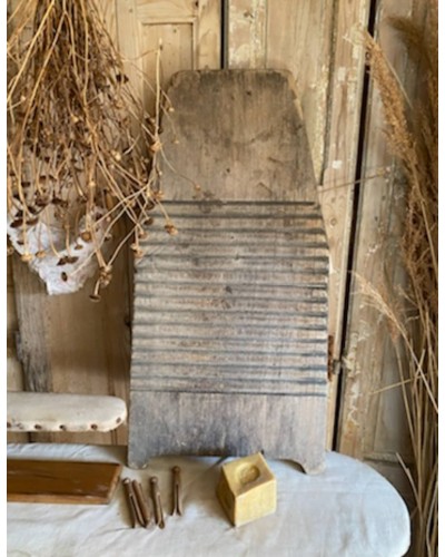 Ancienne planche à laver en bois