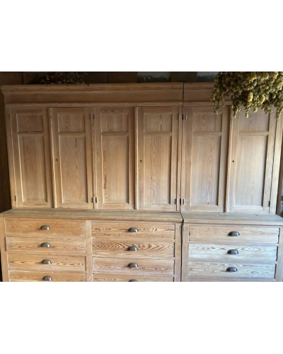 Ancien meuble d'atelier