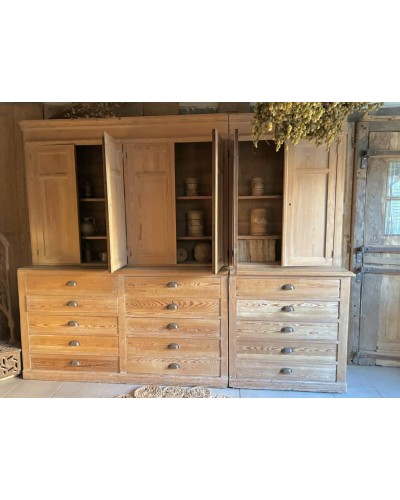 Ancien meuble d'atelier