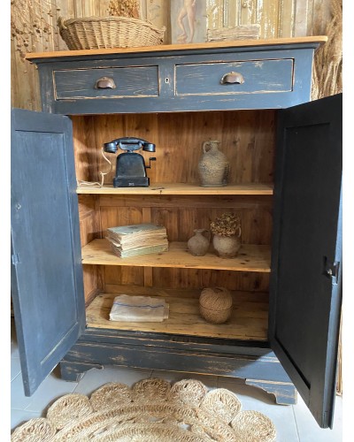 Joli buffet parisien