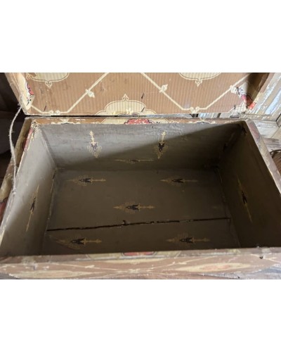 Boite ancienne en bois recouverte de papier peint  ancien fin XIXe