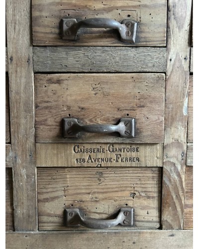 Ancien meuble de métier à multiple tiroirs