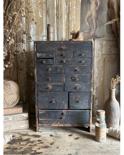 Ancienne layette d'horloger