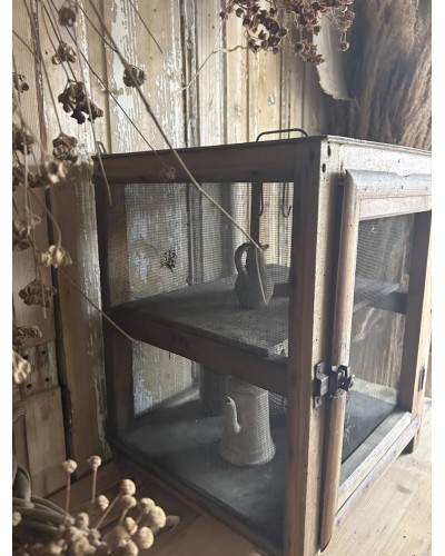 Ancien petit meuble garde manger en bois