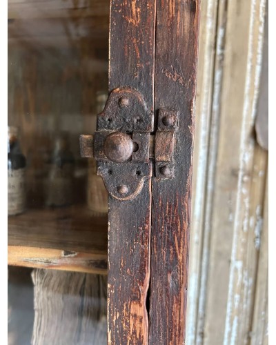 Jolie petite vitrine ancienne