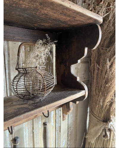 Ancienne étagère murale de cuisine