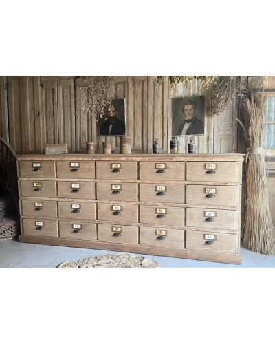 Exceptionnel ancien meuble de métier à tiroirs