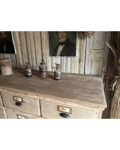 Exceptionnel ancien meuble de métier à tiroirs