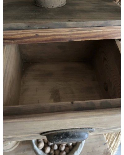 Ancienne étagère à épices