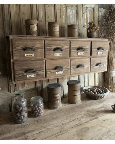 Ancienne étagère à épices