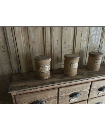 Ancienne étagère à épices