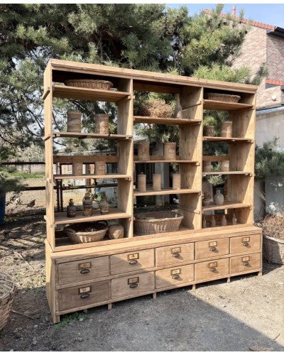 Grand meuble de métier ancien  à tiroirs et étagères en bois