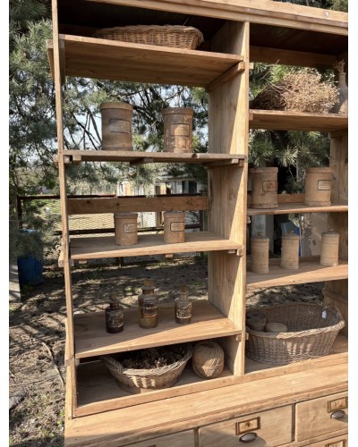 Grand meuble de métier ancien  à tiroirs et étagères en bois