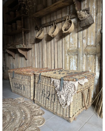 Ancienne malle de déménagement