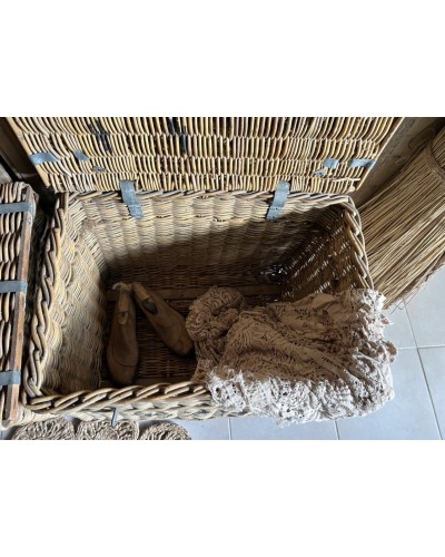 Ancienne malle de déménagement