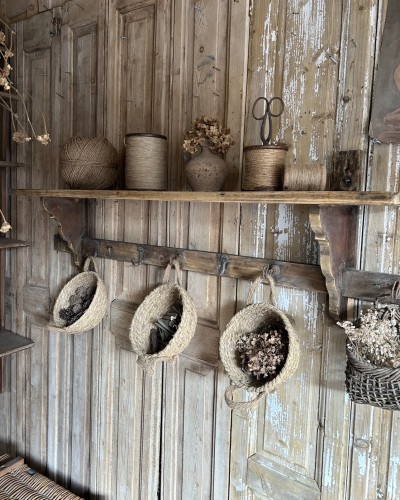 Ancienne étagère patères