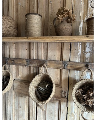 Ancienne étagère patères