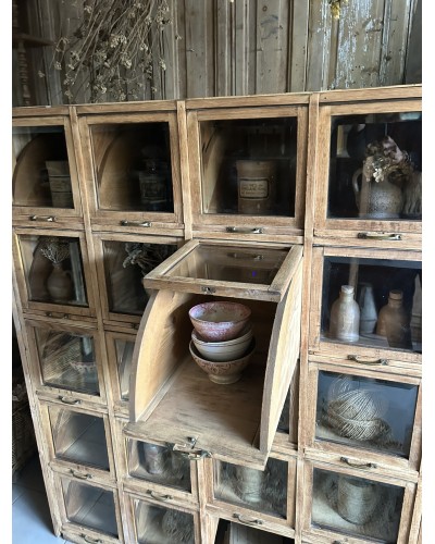 Ancien meuble à clapets vitrés et tiroirs coulissants , meuble de mercerie