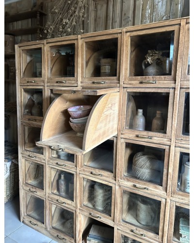 Ancien meuble à clapets vitrés et tiroirs coulissants , meuble de mercerie