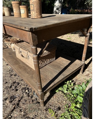 Ancienne table de drapier