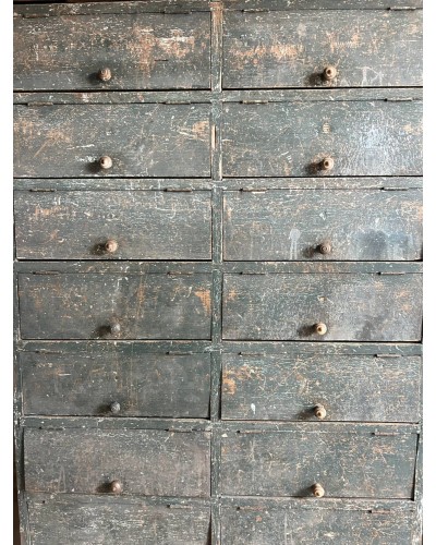 Ancien meuble à clapets