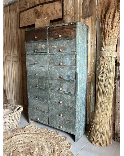 Ancien meuble à clapets