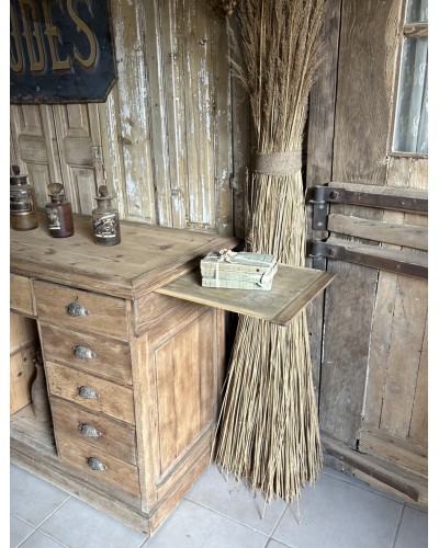 Fabuleux comptoir ancien en chêne avec tiroirs et tablettes rétractables debut XXe