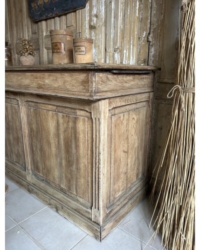 Fabuleux comptoir ancien en chêne avec tiroirs et tablettes rétractables debut XXe