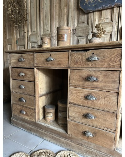 Fabuleux comptoir ancien en chêne avec tiroirs et tablettes rétractables debut XXe