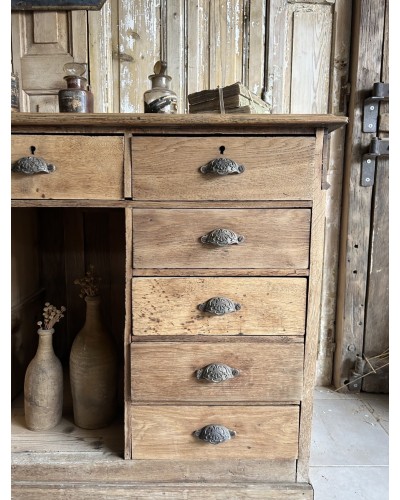 Fabuleux comptoir ancien en chêne avec tiroirs et tablettes rétractables debut XXe