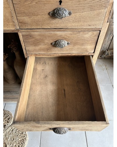 Fabuleux comptoir ancien en chêne avec tiroirs et tablettes rétractables debut XXe