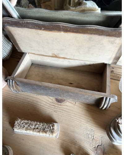 Petite coiffeuse murale ancienne