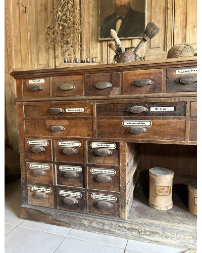Exceptionnel ancien meuble de métier authentique