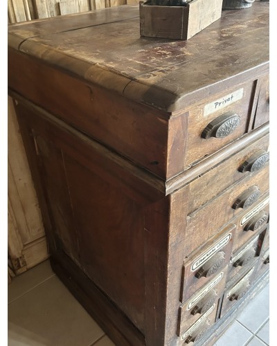 Exceptionnel ancien meuble de métier authentique