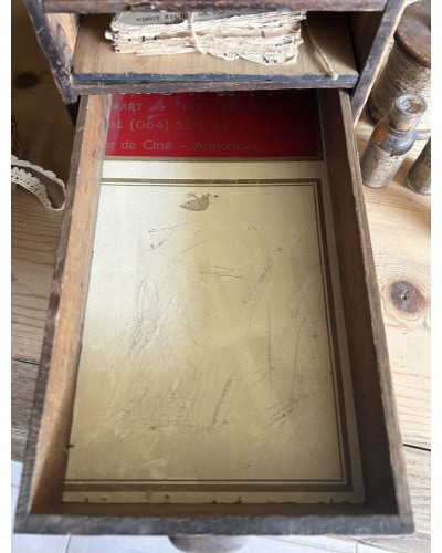Ancien petit meuble de lunetier