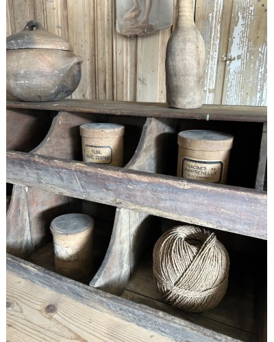 Ancien meuble grainetier authentique