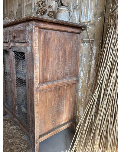 Ancien buffet de campagne