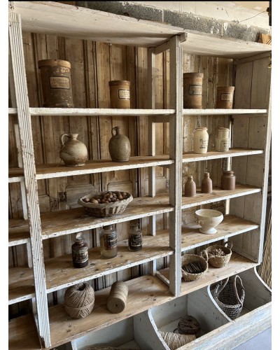 Ancien meuble d’épicerie, grainetier