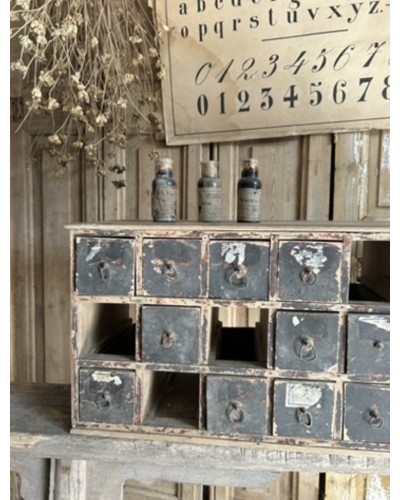 Petit meuble d’atelier à multiples tiroirs anciens