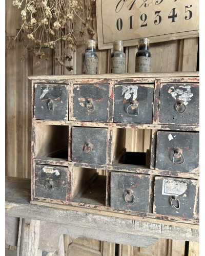 Petit meuble d’atelier à multiples tiroirs anciens