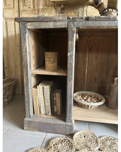 Ancien comptoir de commerce en bois massif