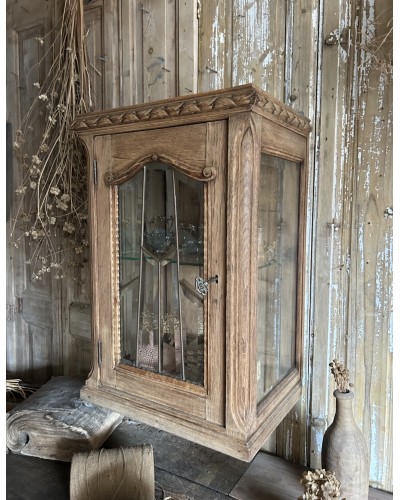 Vitrine murale  ancienne en chêne