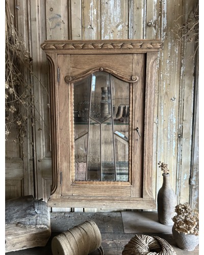 Vitrine murale  ancienne en chêne