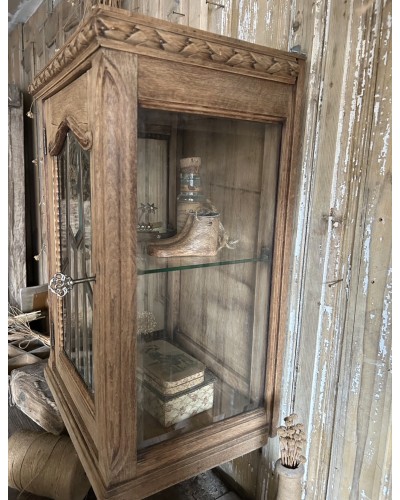 Vitrine murale  ancienne en chêne